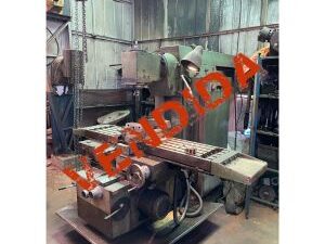 FRESADORA UNIVERSAL USADA ARSENAL BULGARIA 380V